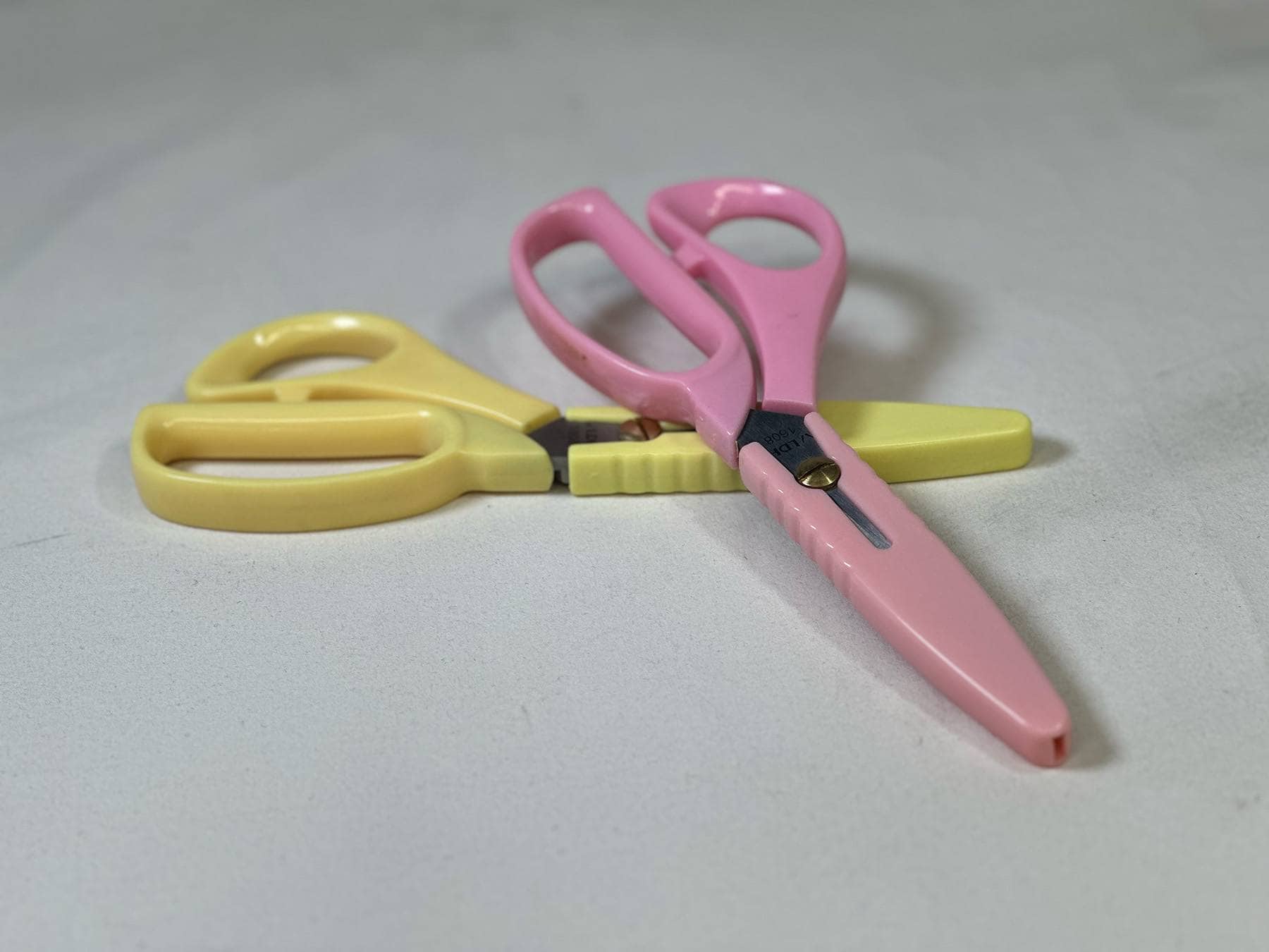 update alt-text with template LDH SCISSORS - 8.5"-Frames-Deanne Fitzpatrick Studio-Rug Hooking Kit -Rug Hooking Pattern -Rug Hooking -Deanne Fitzpatrick Rug Hooking Studio -Is rug hooking the same as punch needle?