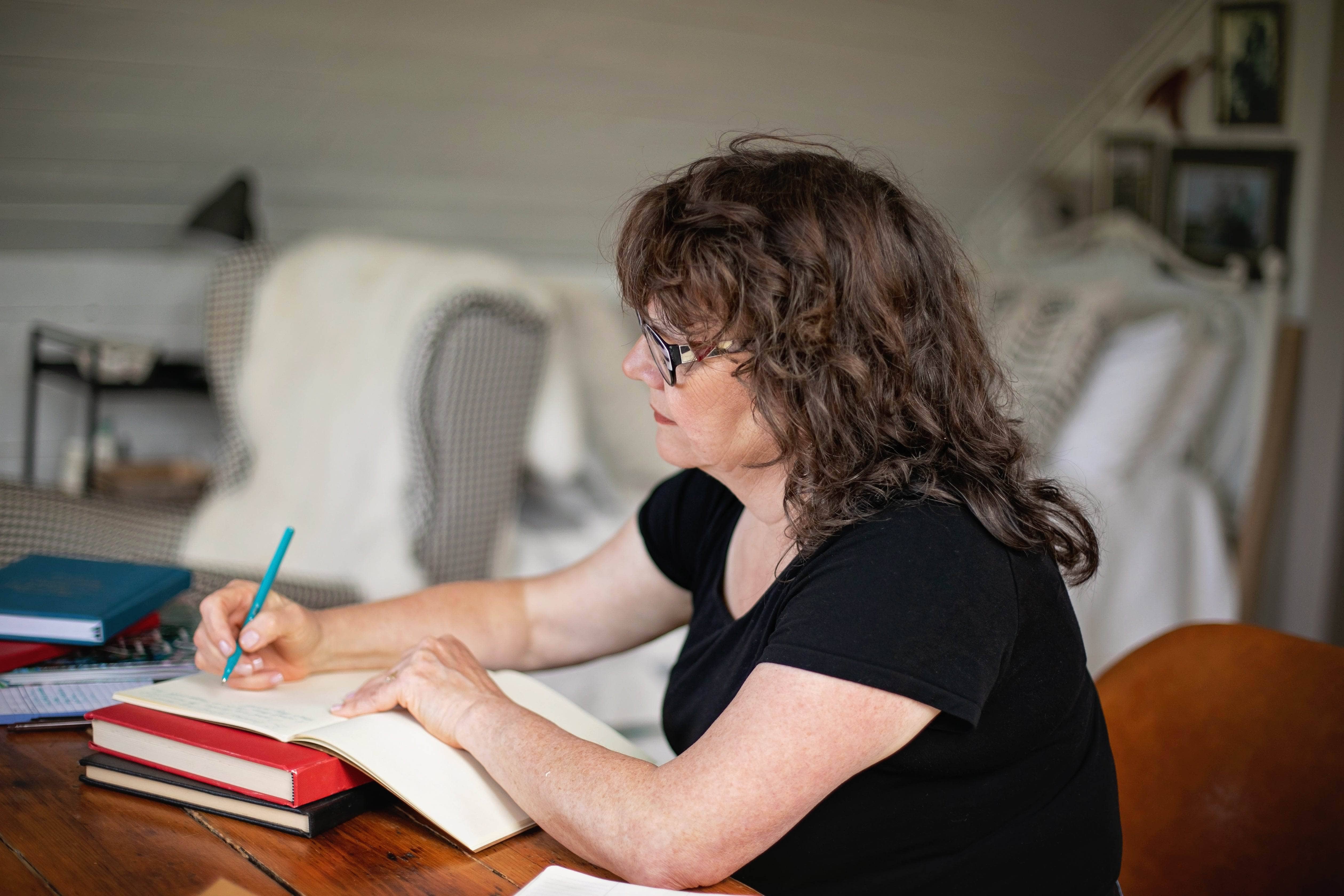 update alt-text with template DFS Teachers Course: Teaching Rug Hookers to Teach Rug Hookers-Online Learning-Deanne Fitzpatrick Rug Hooking Studio-Rug Hooking Kit -Rug Hooking Pattern -Rug Hooking -Deanne Fitzpatrick Rug Hooking Studio -Is rug hooking the same as punch needle?