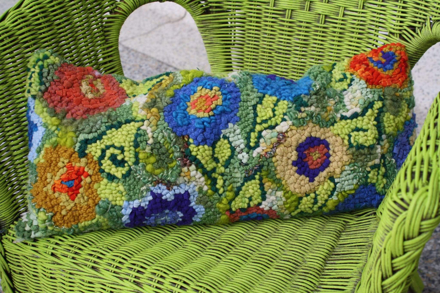 Sunflower Chairpad 13 Round Pattern or Kit – Deanne Fitzpatrick