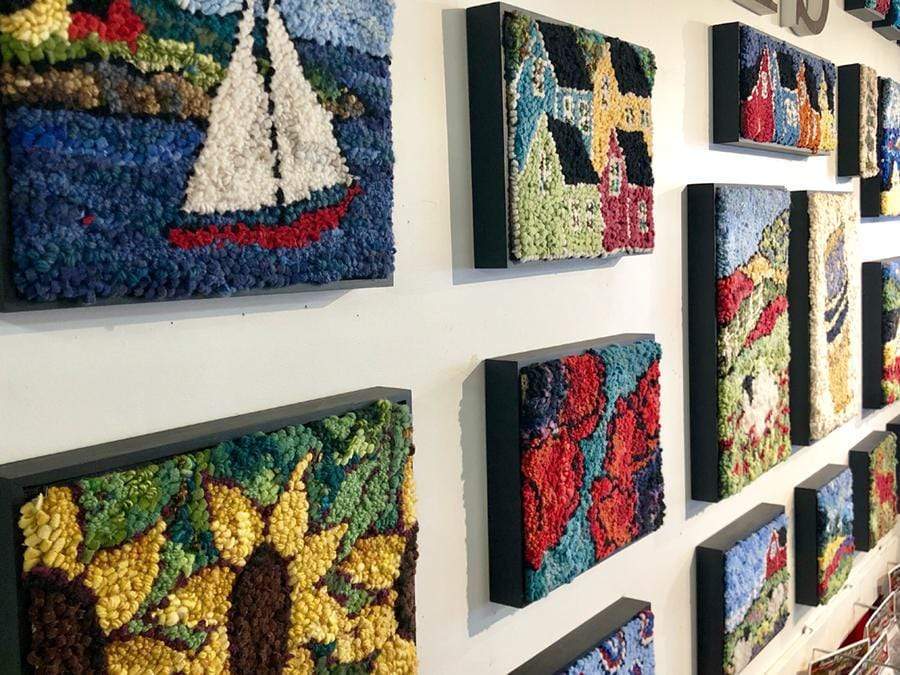 https://hookingrugs.com/cdn/shop/products/online-learning-free-framing-hooked-rugs-in-a-contemporary-style-deanne-fitzpatrick-rug-hooking-hooked-rugs-learn-to-hook-rugs-29942333898805_1400x.jpg?v=1628081921