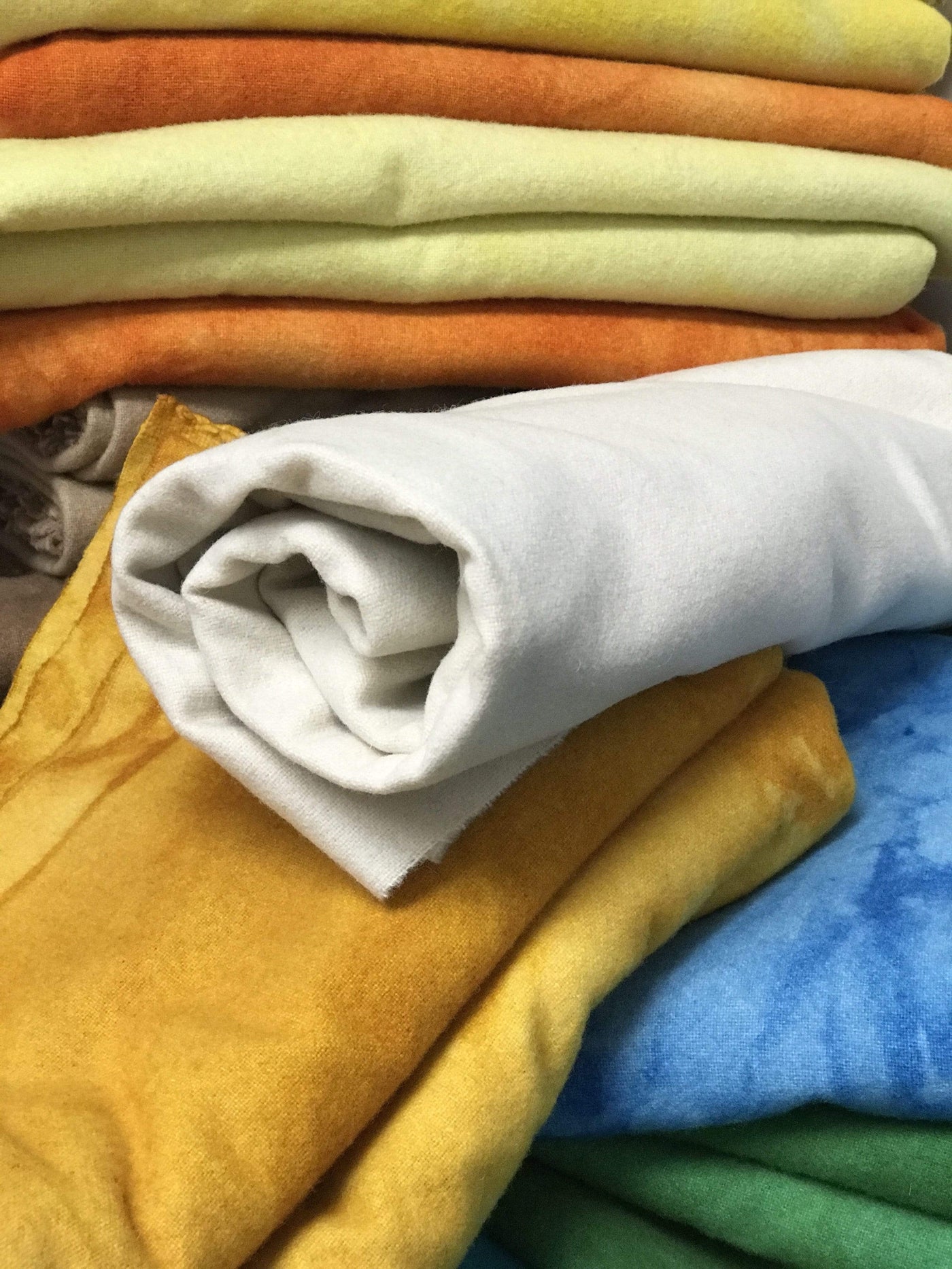 1 Yard of European Cream Pure Natural Wool Cloth – Deanne Fitzpatrick Rug  Hooking Studio